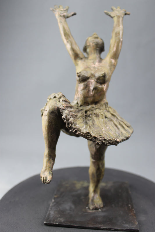 sculpture, audrey flechet, fonderie du champ bon, statue, statuette, bronze, cire perdue, l'élan, cancan, cirque, danse, danseuse